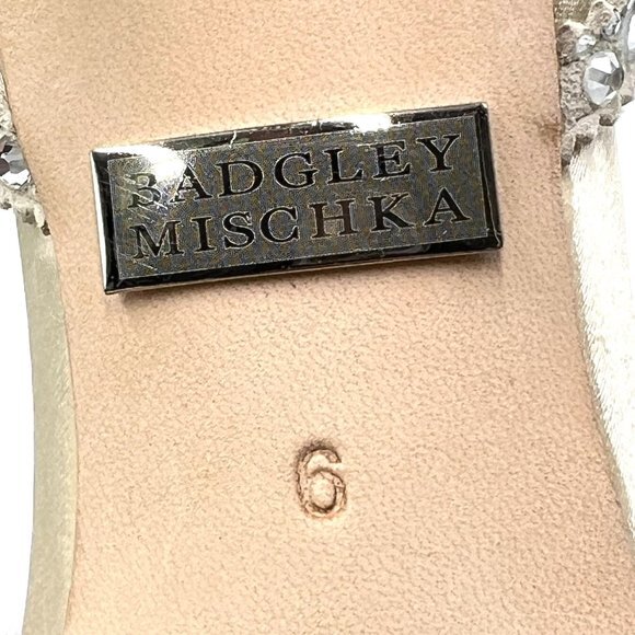 Badgley Mischka Size 6 Ginny Jeweled Ivory Satin D'Orsay Low‎ Heels Pumps Shoes - Picture 12 of 13